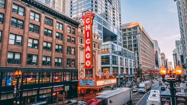 Take a Tour of Chicago’s Best Neighborhoods